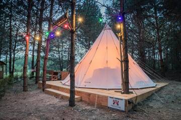 Фото номера Шатер Курортные отели Kompleks Małe Dolomity г. Hucisko 11